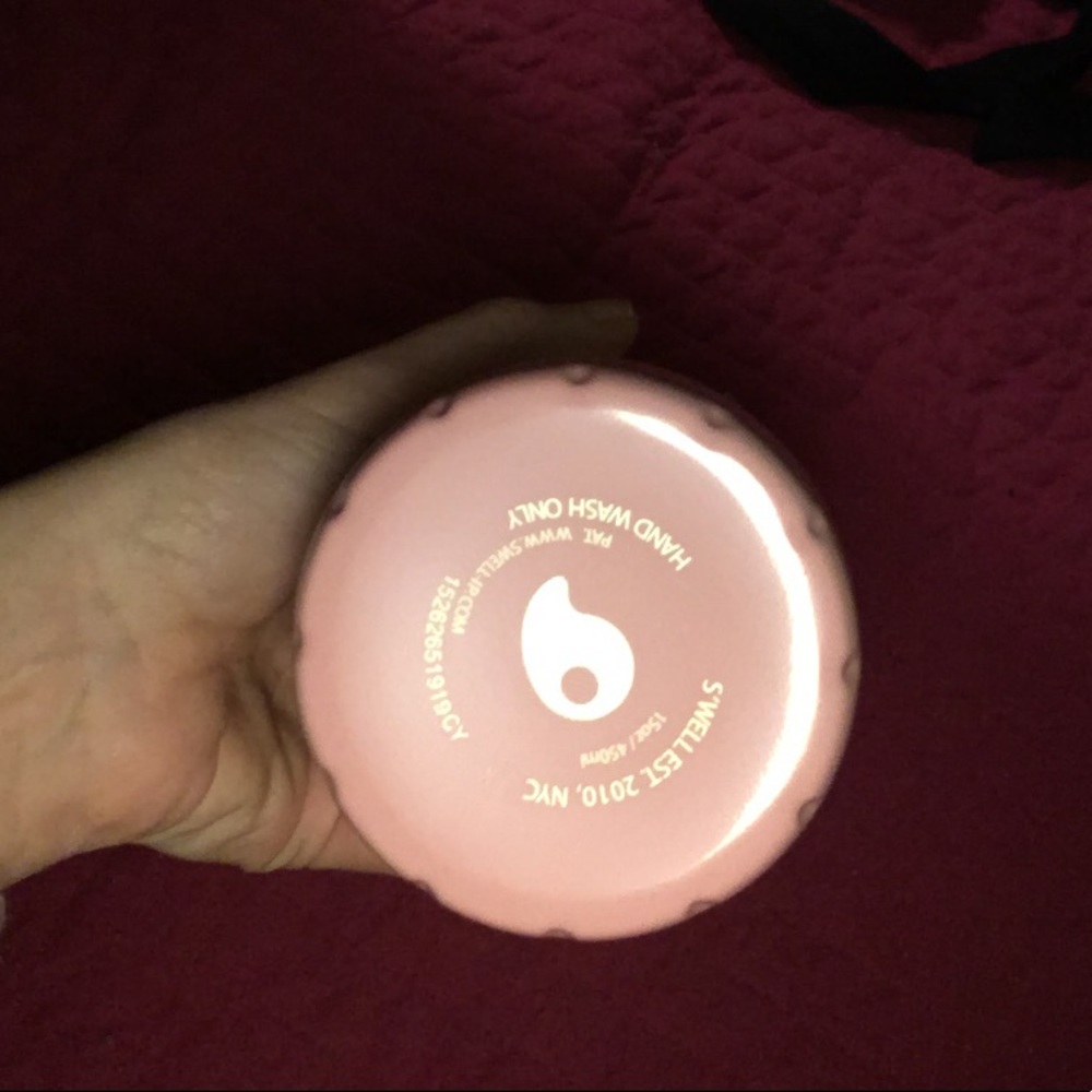 GIRLS RULE THE WORLD BOTTLE - Picture 2 of 3